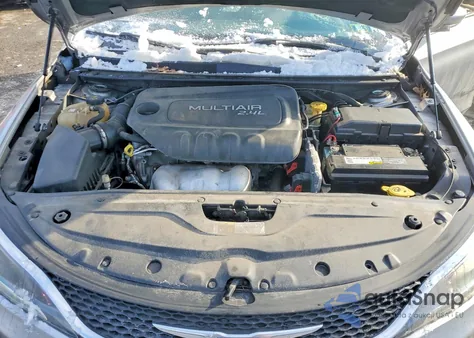 2015 Chrysler 200 Limited z USA, uszkodzony, nr VIN 1C3CCCAB9FN675108